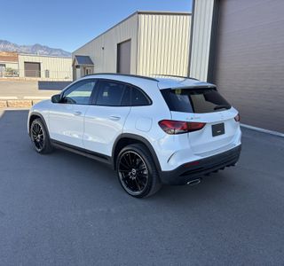 2022 Mercedes-Benz GLA-Class GLA250 photo 11