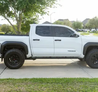 2024 Toyota Tacoma TRD Sport Double Cab 4WD photo 3