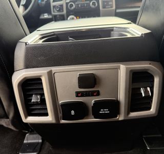 2018 Ford F-150 Lariat SuperCrew 5.5-ft. 4WD photo 10
