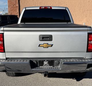 2017 Chevrolet Silverado 1500 LT Crew Cab 4WD photo 8
