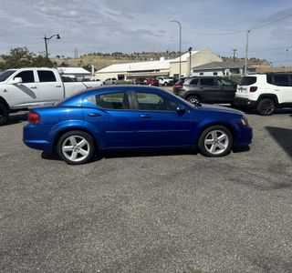 2013 Dodge Avenger SXT photo 5