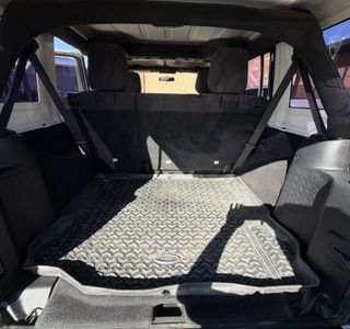 2014 Jeep Wrangler Unlimited Sport 4WD photo 18