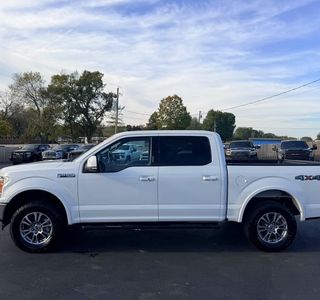 2018 Ford F-150 Lariat Crew Cab 4WD photo 2