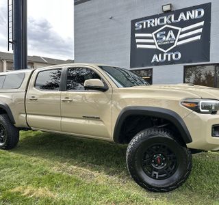 2017 Toyota Tacoma TRD Off Road Premium Long Bed V6 4WD photo 1