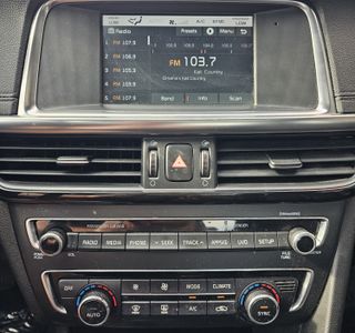 2018 Kia Optima EX photo 18