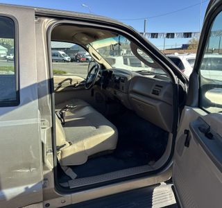 2004 Ford F-250 SD XL Crew Cab Long Bed 4WD photo 15