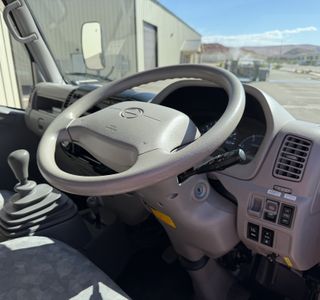 2000 Hino Dutro Fire Truck photo 23