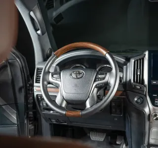 2021 Toyota Land Cruiser 4WD photo 13
