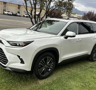 2024 Toyota Grand Highlander Hybrid MAX Platinum AWD photo 11