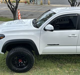 2019 Toyota Tacoma TRD Off Road Long Bed V6 4WD photo 10