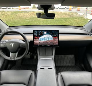 2025 Tesla Model Y Long Range AWD photo 29