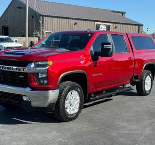 2022 Chevrolet Silverado 2500HD LT Crew Cab 4WD photo 1
