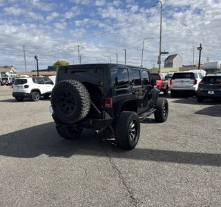 2012 Jeep Wrangler Unlimited Sahara 4WD photo 6
