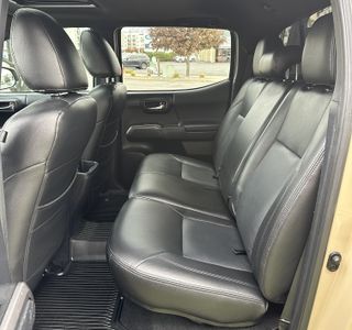 2017 Toyota Tacoma TRD Off Road Premium Long Bed V6 4WD photo 19