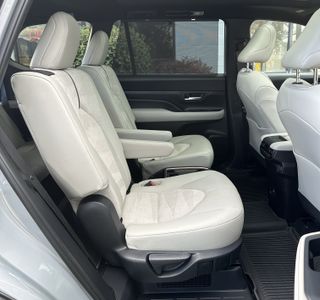 2026 Toyota Grand Highlander Hybrid MAX Platinum AWD photo 25