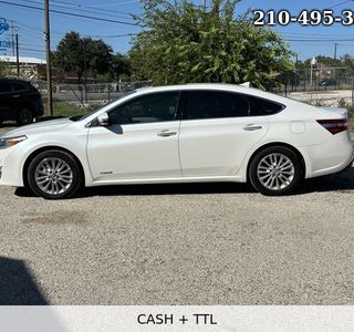 2013 Toyota Avalon Hybrid Limited photo 2
