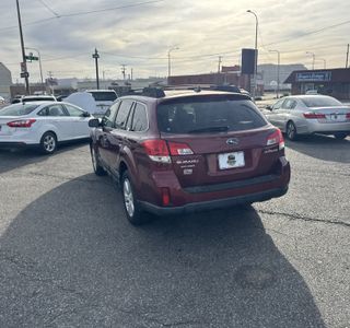 2012 Subaru Outback 2.5i Limited photo 8