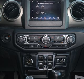 2019 Jeep Wrangler Unlimited Sport photo 25