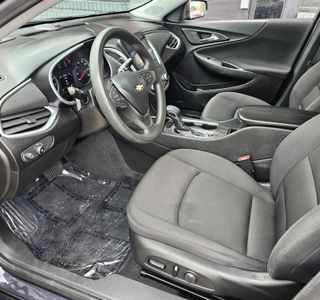 2023 Chevrolet Malibu 1LT photo 12