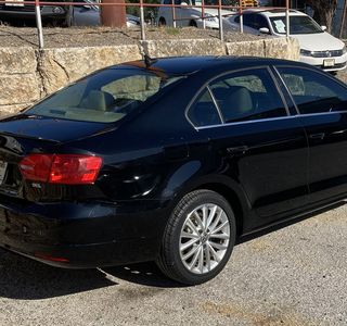2014 Volkswagen Jetta SEL photo 5