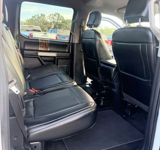 2018 Ford F-150 Lariat Crew Cab 4WD photo 14
