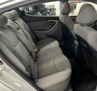 2016 Hyundai Elantra SE 6AT photo 10