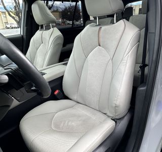 2026 Toyota Grand Highlander Hybrid MAX Platinum AWD photo 17