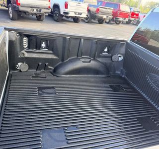 2018 Ford F-150 Lariat Crew Cab 4WD photo 10