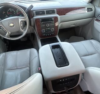 2014 Chevrolet Tahoe LT 2WD photo 11