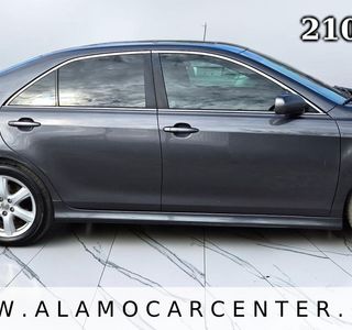 2009 Toyota Camry SE photo 6