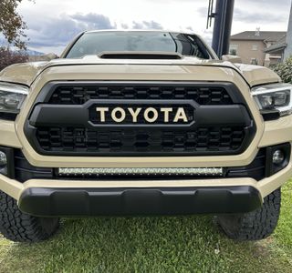 2017 Toyota Tacoma TRD Off Road Premium Long Bed V6 4WD photo 14