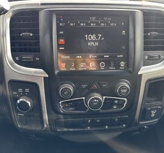 2013 RAM 1500 SLT Crew Cab SWB 4WD photo 19
