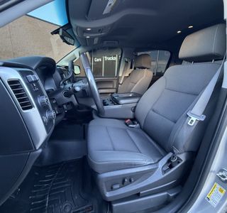 2017 Chevrolet Silverado 1500 LT Crew Cab 4WD photo 12