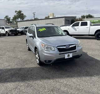 2015 Subaru Forester 2.5i Touring photo 4