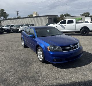 2013 Dodge Avenger SXT photo 4