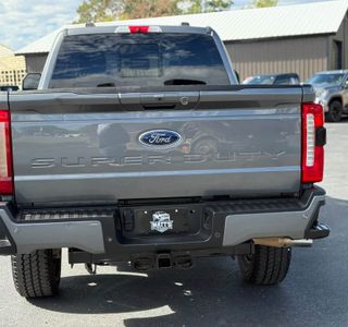2023 Ford F-250 SD Lariat Crew Cab 4WD photo 6