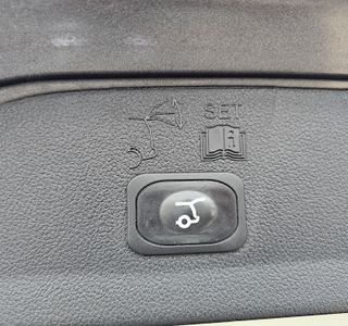 2014 Ford Escape Titanium 4WD photo 12