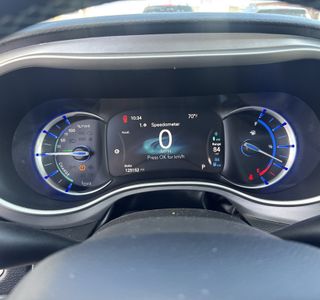 2018 Chrysler Pacifica Hybrid Touring L photo 19