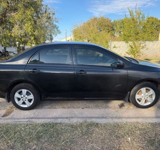 2010 Toyota Corolla Base 4-Speed AT photo 2