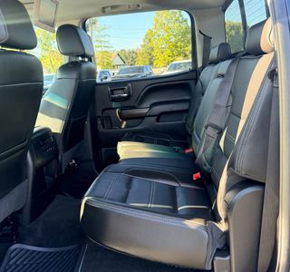 2018 GMC Sierra 3500HD Denali Crew Cab 4WD photo 12