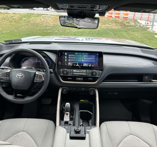 2026 Toyota Grand Highlander Hybrid MAX Platinum AWD photo 35