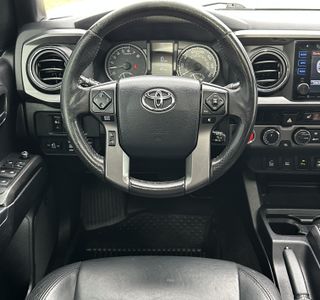 2017 Toyota Tacoma TRD Off Road Premium Long Bed V6 4WD photo 36