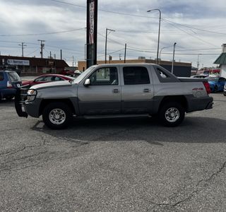 2002 Chevrolet Avalanche 2500 4WD photo 1