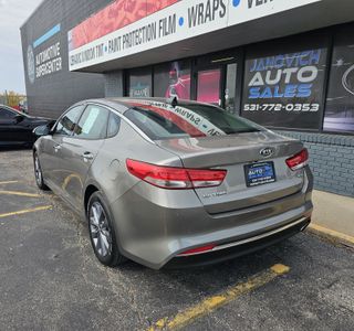 2018 Kia Optima EX photo 7