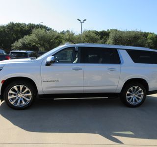 2022 Chevrolet Suburban Premier 4WD photo 4