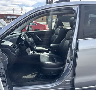 2015 Subaru Forester 2.5i Touring photo 12