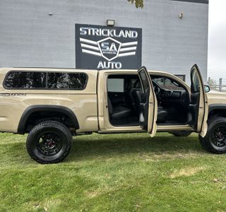 2017 Toyota Tacoma TRD Off Road Premium Long Bed V6 4WD photo 25