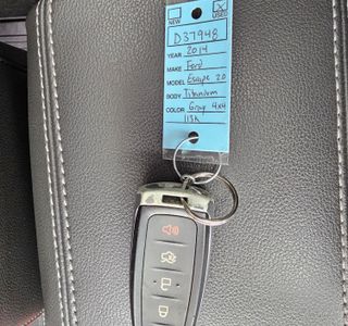 2014 Ford Escape Titanium 4WD photo 21