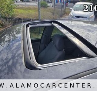 2009 Toyota Camry SE photo 39