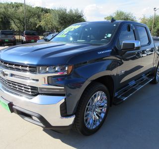 2019 Chevrolet Silverado 1500 LT Crew Cab  2WD photo 3